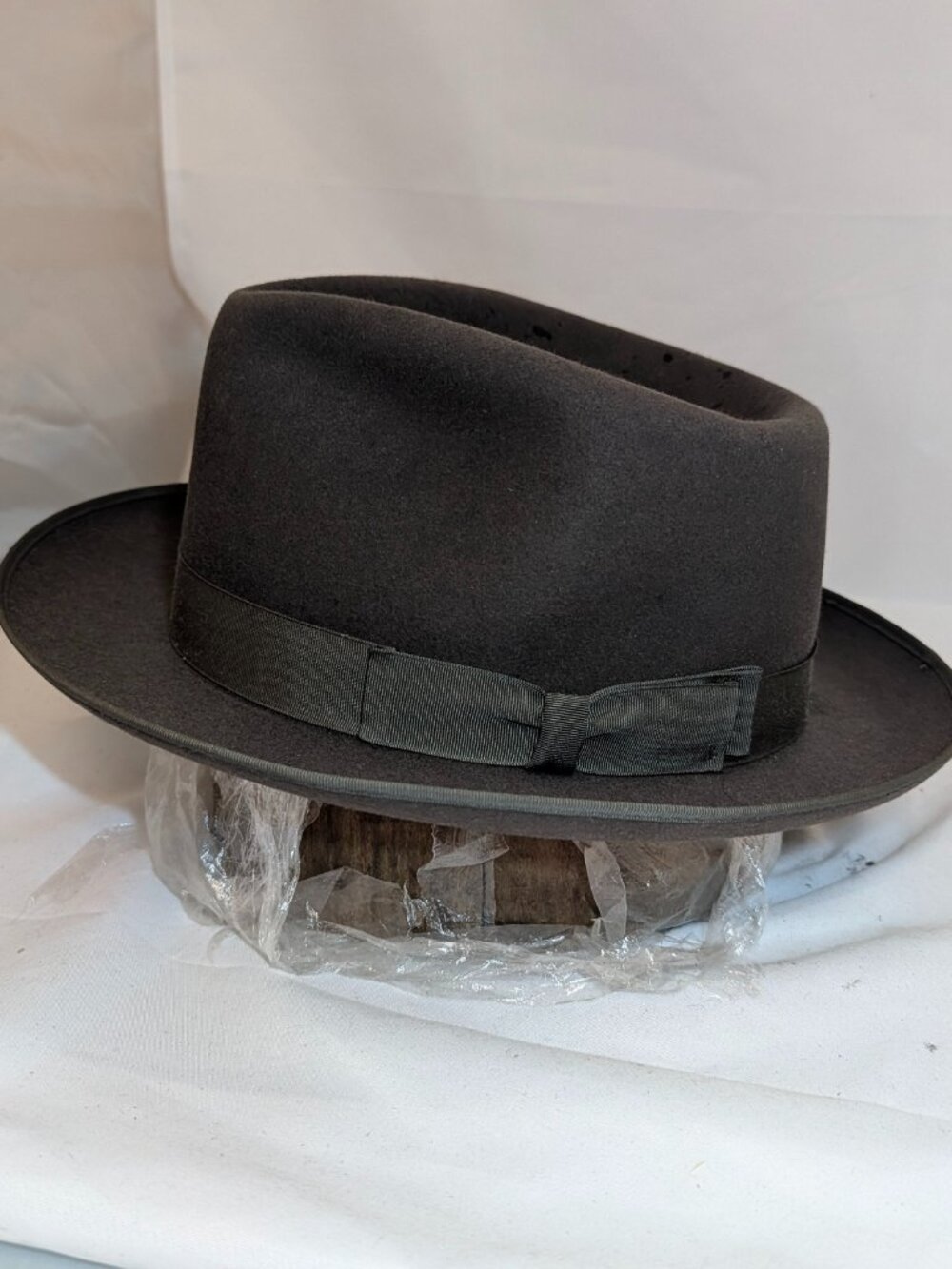 Vintage Towncraft Fur Felt Fedora Hat Gray Size 7 1/8 USA 2 1/4" Brim